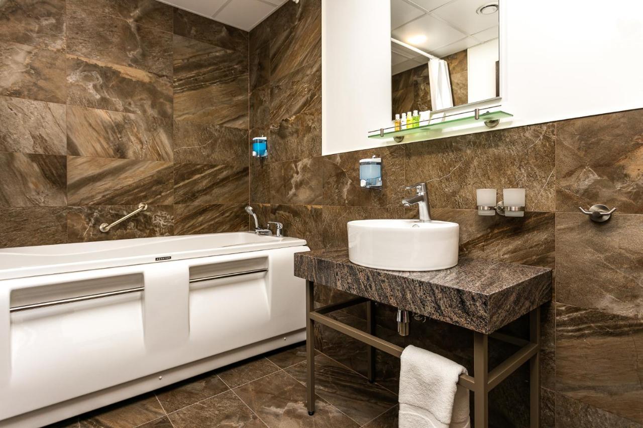 Adoryal Hotell تالين المظهر الخارجي الصورة
